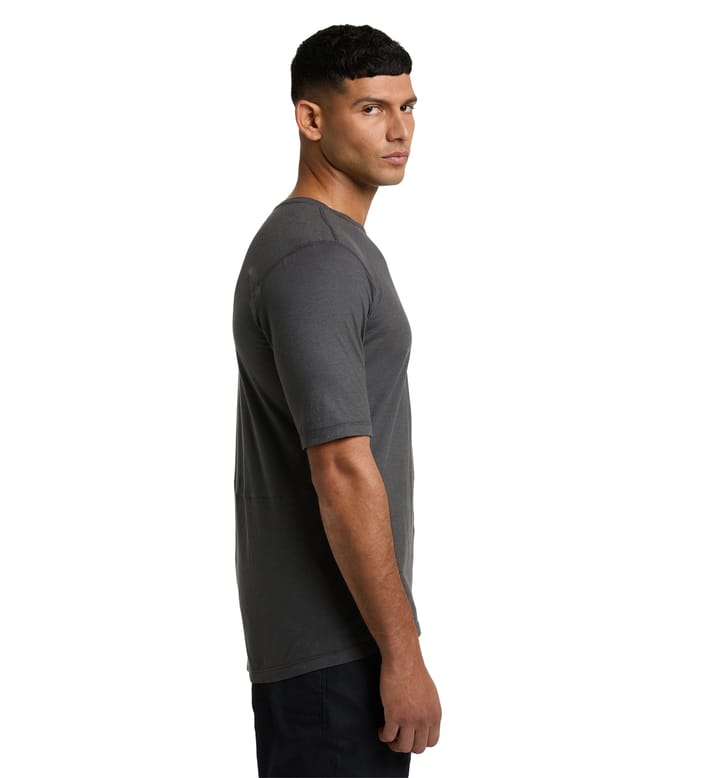 ROC Grip Tee Men Magnetite ROC Grip Tee Men Magnetite